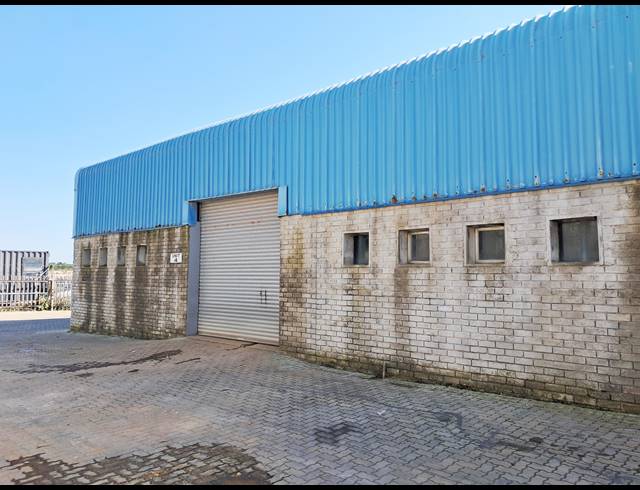 244M² WAREHOUSE RENTED IN WESTERING